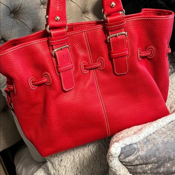 Dooney & Bourke Red Leather Bag EUC. Looks new!!!  Inside is perfect CLEAN - Picture 6 of 14